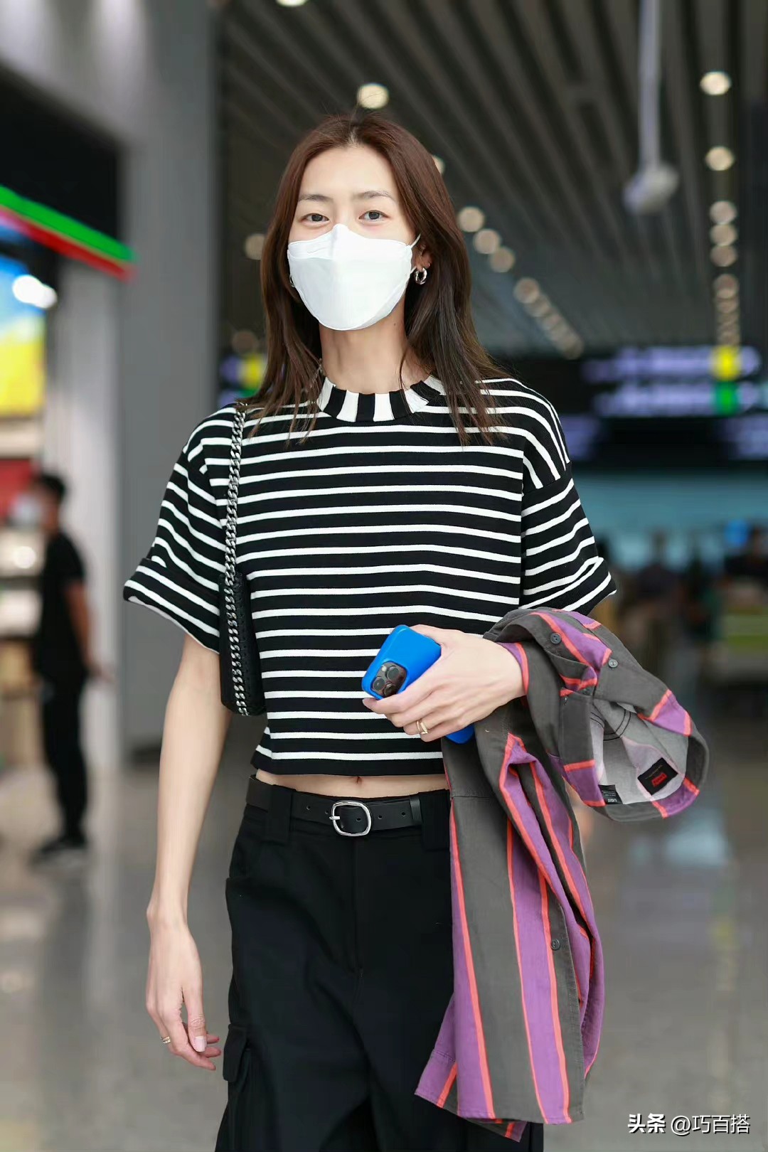 刘雯最新穿搭机场,刘雯的最新穿搭