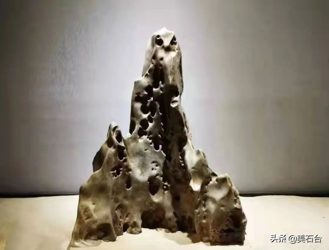 送天然奇石摆件,奇石收藏什么石头好