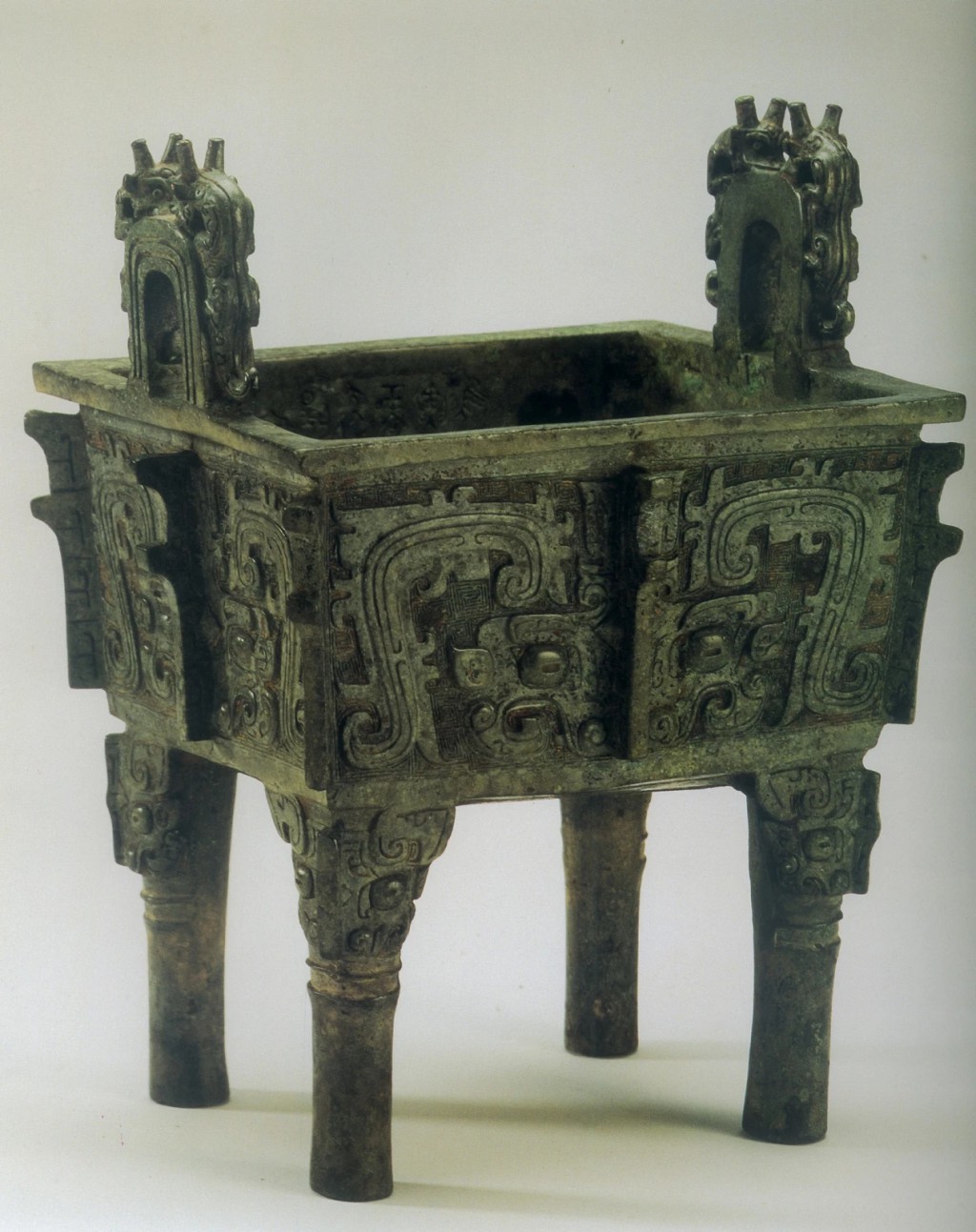 青铜器是我国最早发明的吗,中国古代商代最具代表性的青铜器