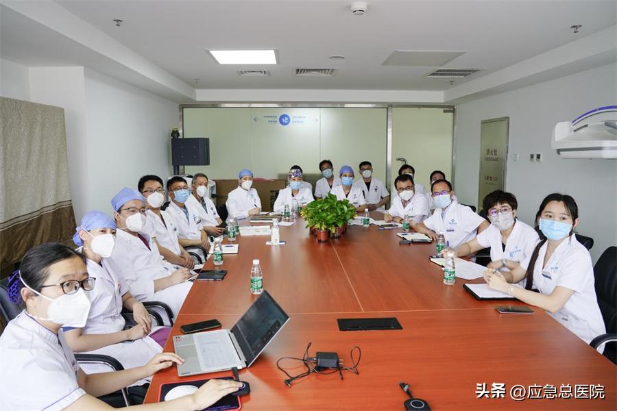 点赞!陈静瑜率胸外科团队为七旬肺癌患者施手术迎来希望的曙光