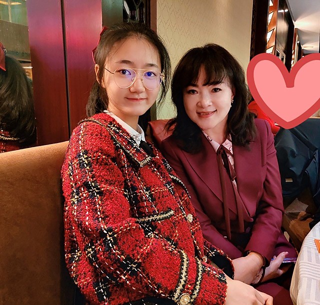 邢丹葬礼与老公丛飞合葬,深圳玫瑰丛飞邢丹怎么死的