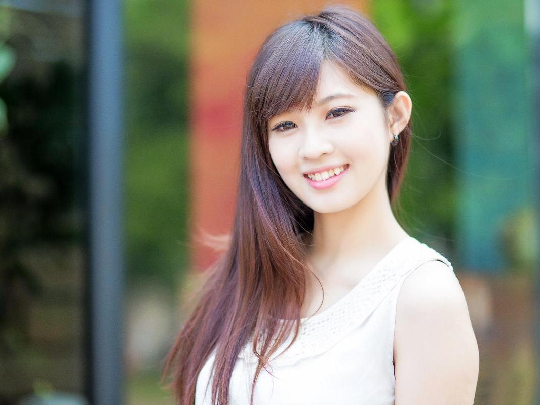 女性下部长痘是什么原因,女性外面长痘痘是什么原因引起的