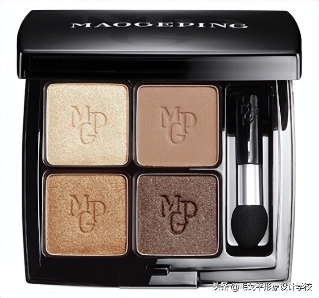 怎样用四色眼影盘画出高级眼妆,眼妆新手必学什么眼影好用