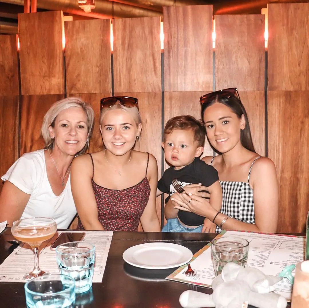 25岁妹子离婚后带娃和闺蜜合租!晒日常爆红网络:姐妹比男人靠谱