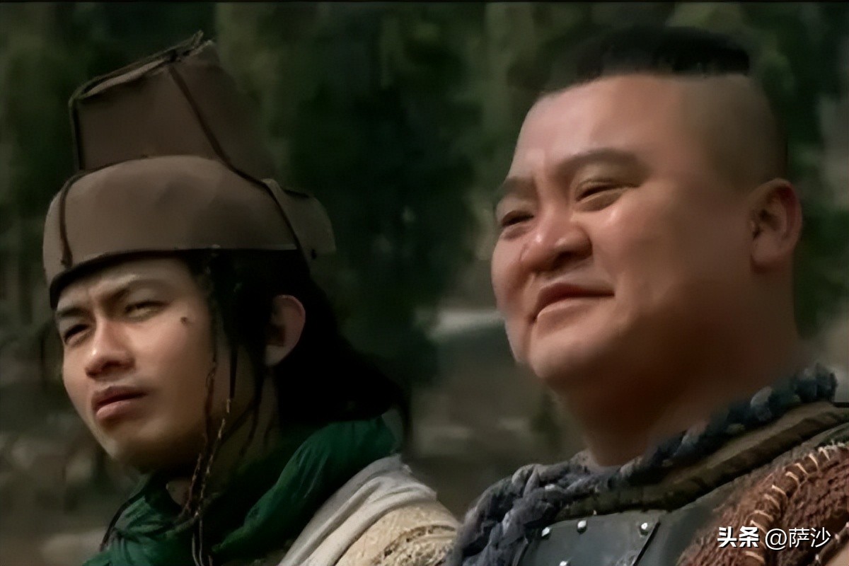 周通李忠见到鲁智深,周通听了鲁智深的劝告后干了什么