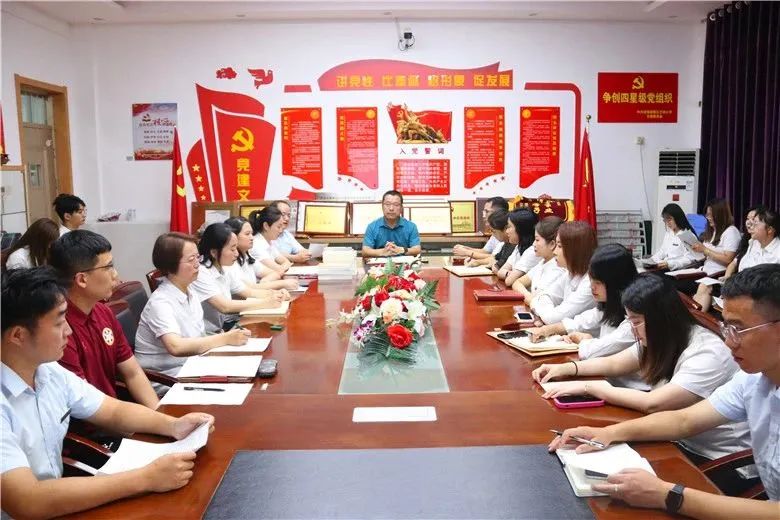 师徒结对传帮带薪火相传铸辉煌,小学青蓝工程结对通知