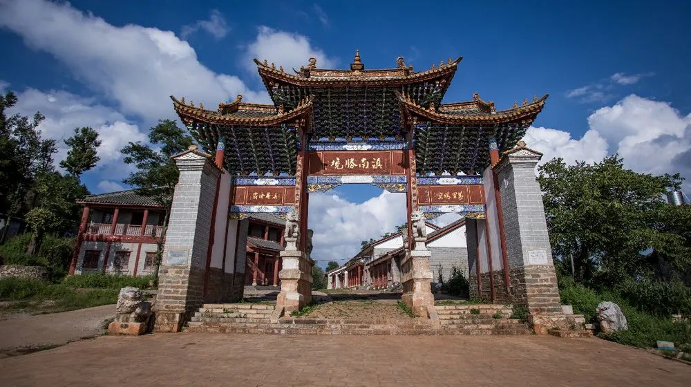 曲靖市各区县为什么发展如此均衡,曲靖市旅游资源有哪些优势