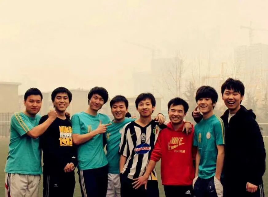 世界杯结束心中热爱不能停止,人们对于足球的热爱世界杯