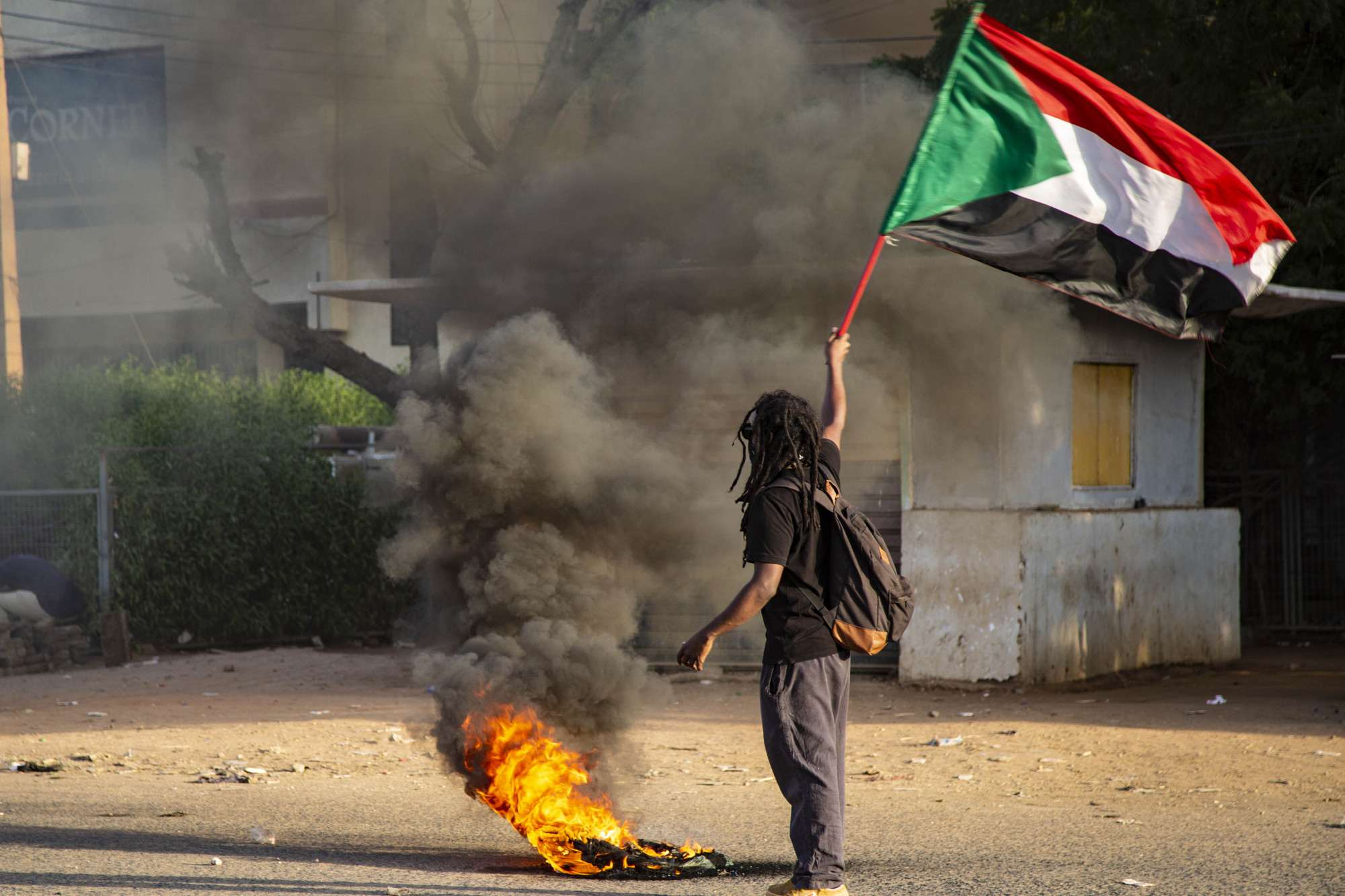 苏丹是一个怎么样的国家？为何战乱不断？其根源究竟是什么？