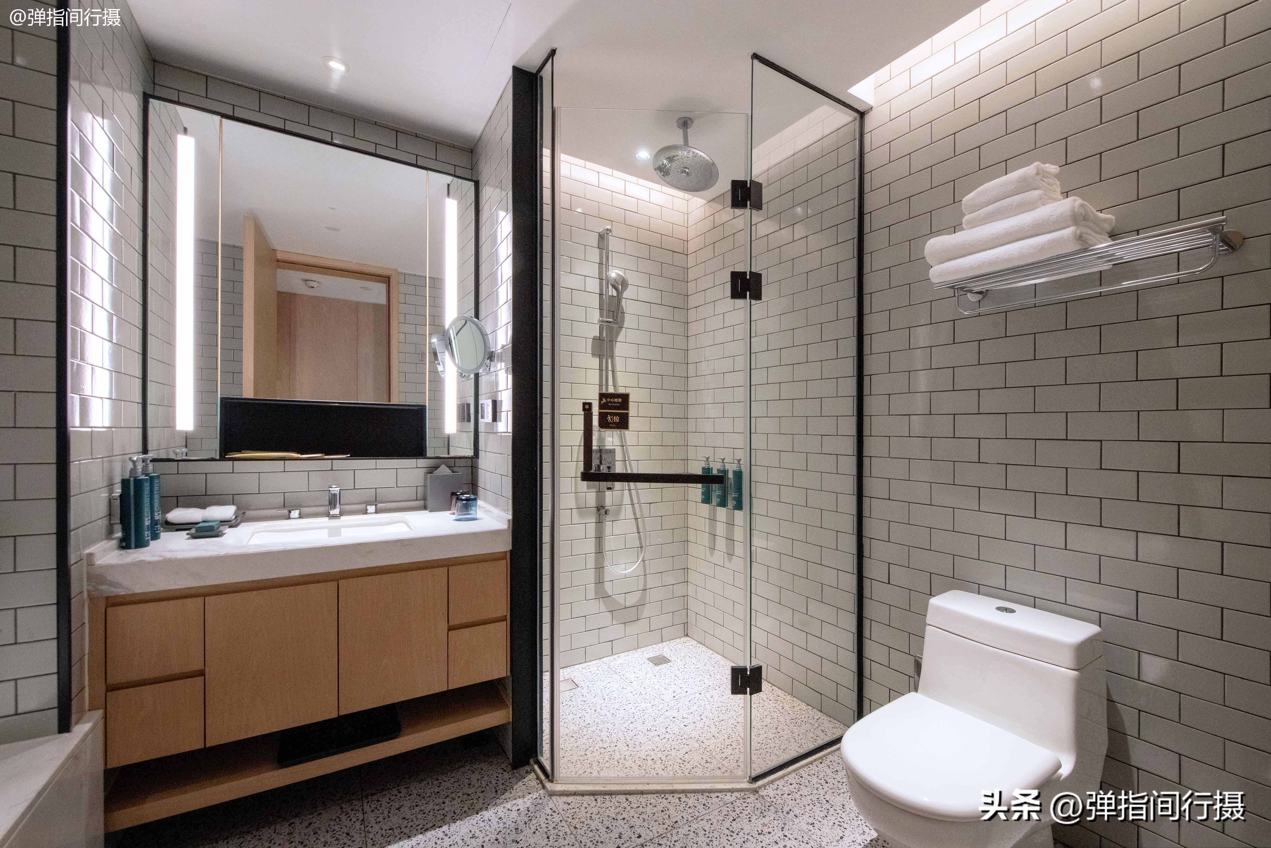 深圳机场希尔顿逸林酒店订房,北京希尔顿逸林旅游