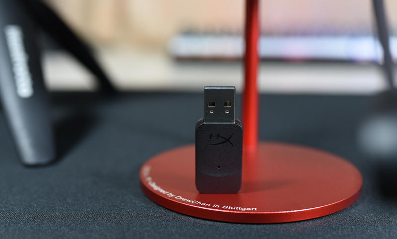 续航炸裂,hyperx阿尔法无线版和有线对比