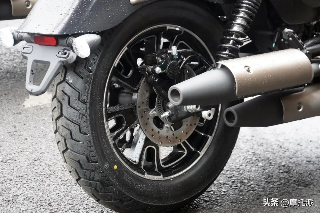 广州qjmotor赛350实车评测,qjmotor350圆灯版骑行感受