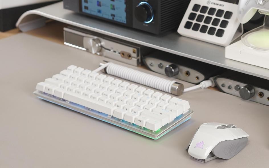 好看充满科技感的桌搭,桌搭好物推荐简约