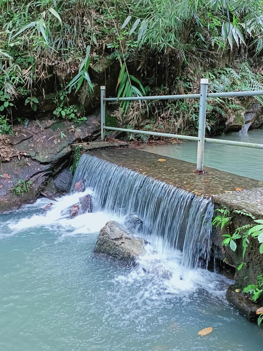 四会奇石河景区的银龙大瀑布,肇庆出发2-3天短途旅游推荐