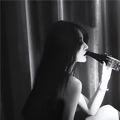 非主流头像黑白伤感男,漫女头像黑白高冷伤感