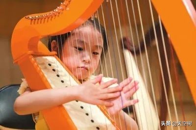 “男足扯下的遮羞布,只有海淀妈妈能拉回去”:当妈的狠起来...