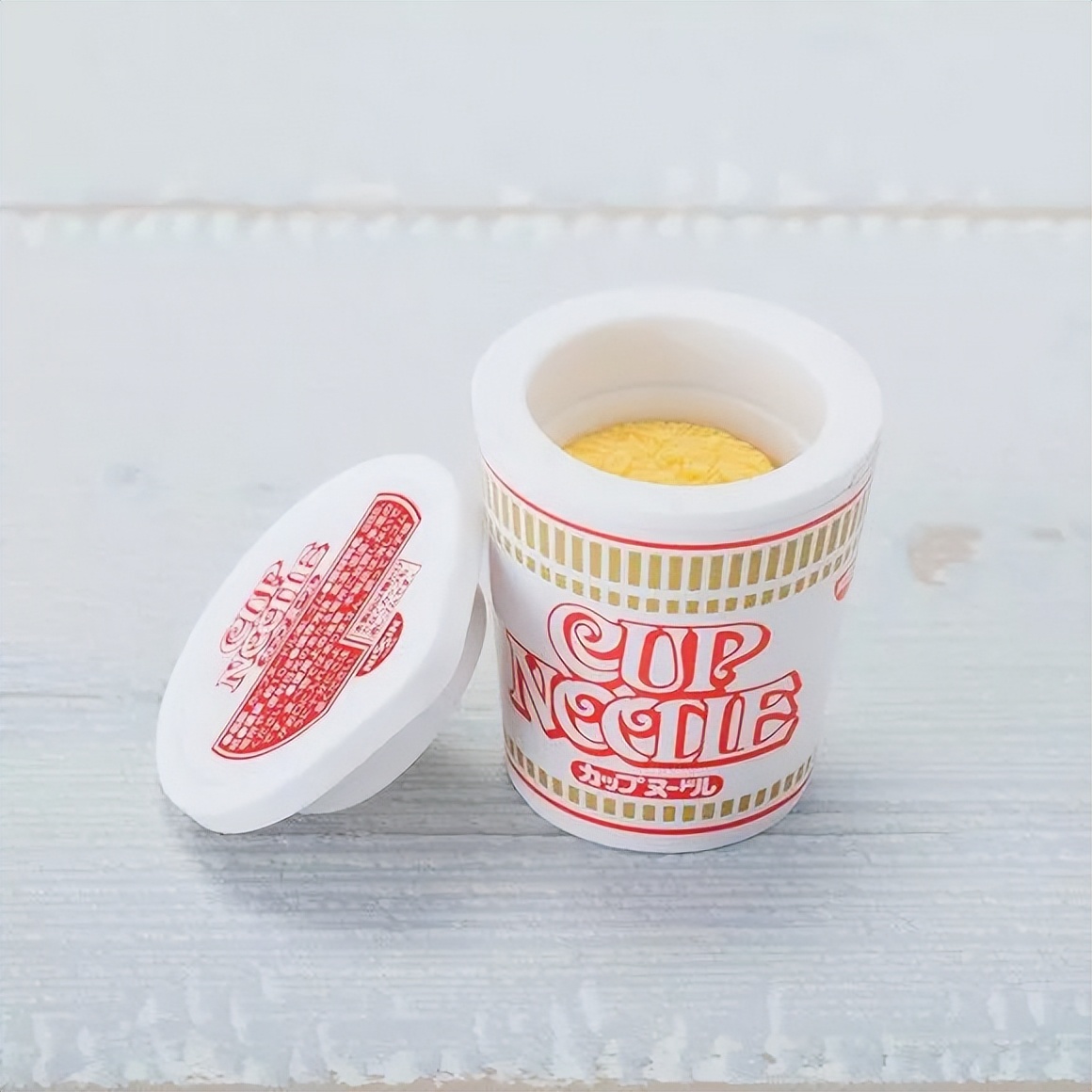 日清也玩阴间创意？网友：整点阳间活行不行！