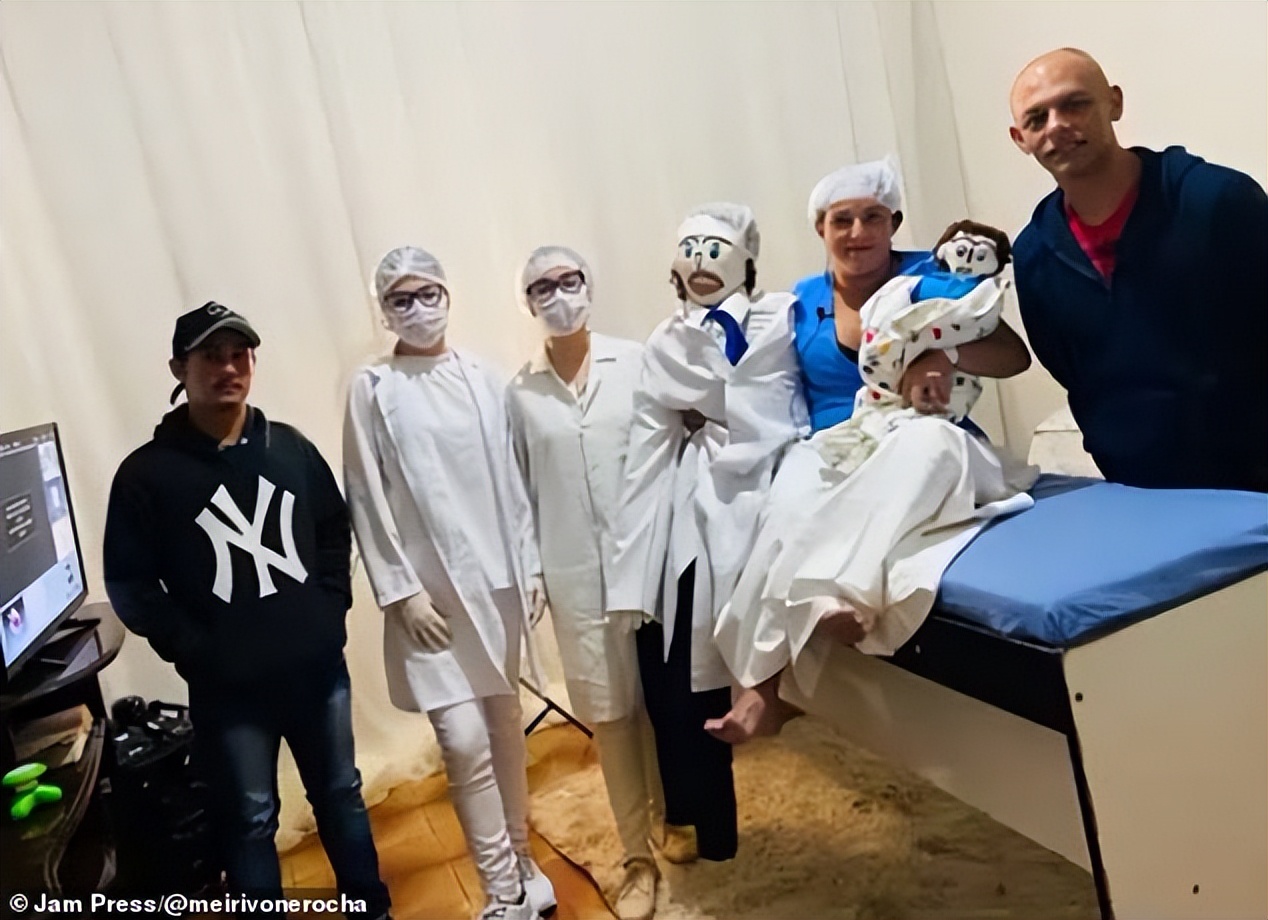 巴西和布娃娃结婚的女子,巴西女孩嫁给布娃娃