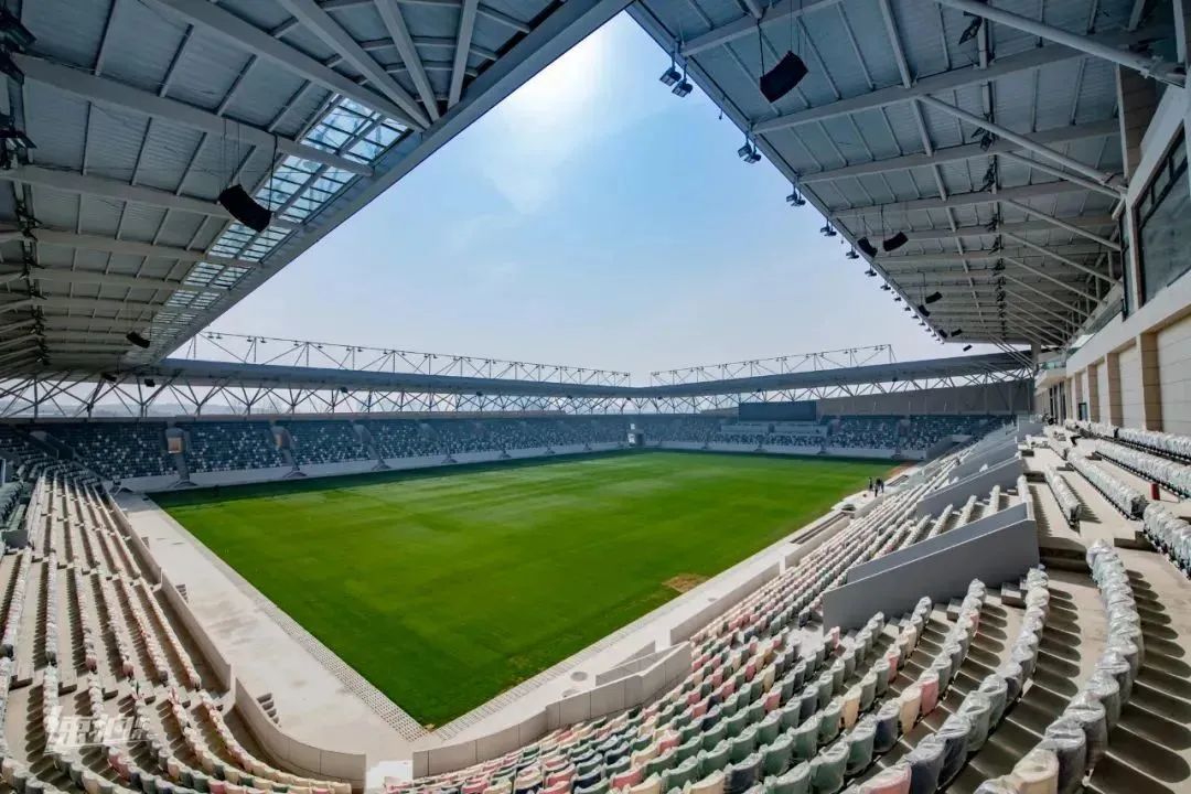 日照国际足球中心1号训练场地,日照国际足球中心是下沉球场吗