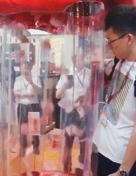 小蛇化身美杜莎,小蛇瞬间变成美杜莎