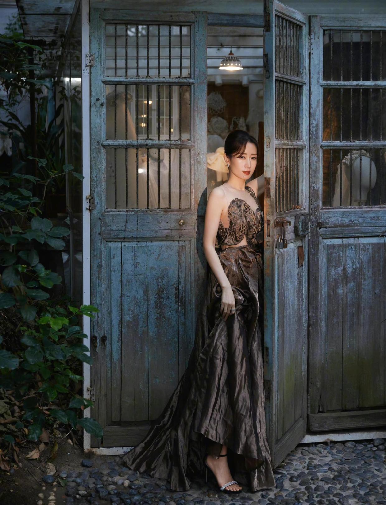 刘敏涛同款穿搭,刘敏涛穿搭白装出席活动