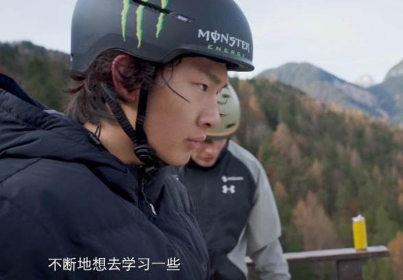 苏翊鸣获得冬奥银牌,苏翊鸣一共获得了几枚奖牌