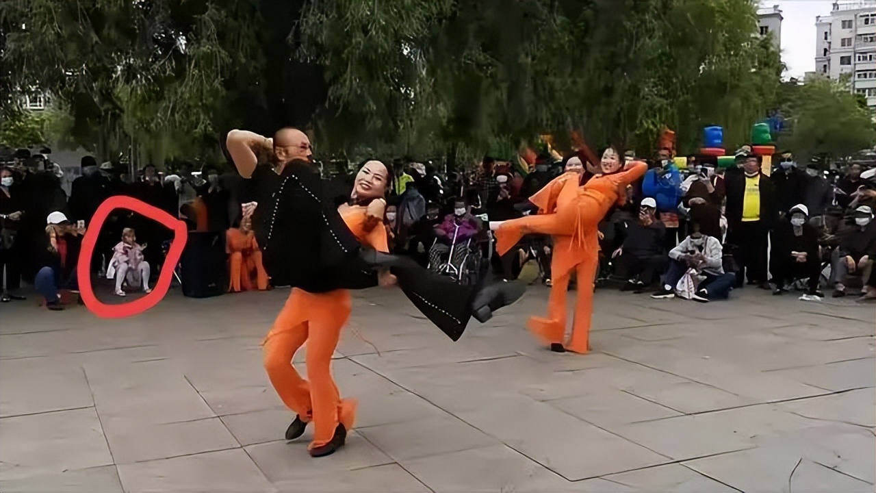 沈阳整治公园舞大妈的视频,沈阳持续整治低俗舞蹈