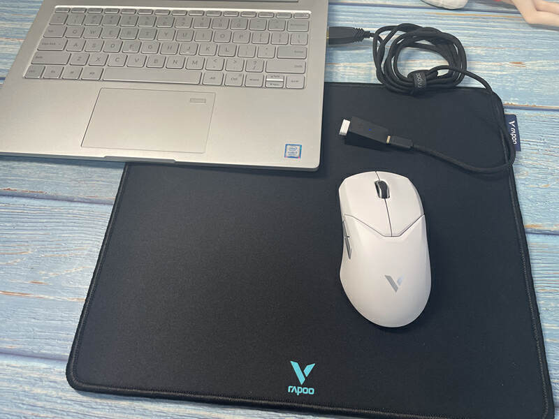 雷柏vt960s无线游戏鼠标评测,轻量化长续航雷柏vt9