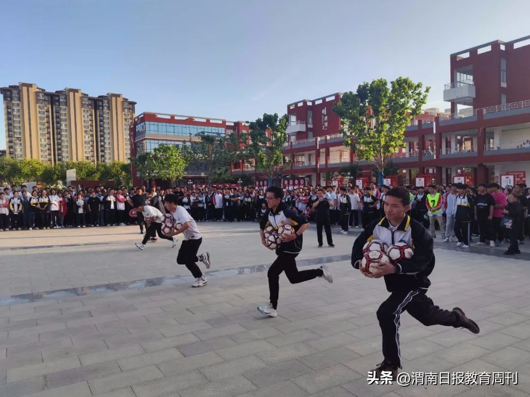 嗨起来广场舞比赛,趣味运动会嗨起来视频