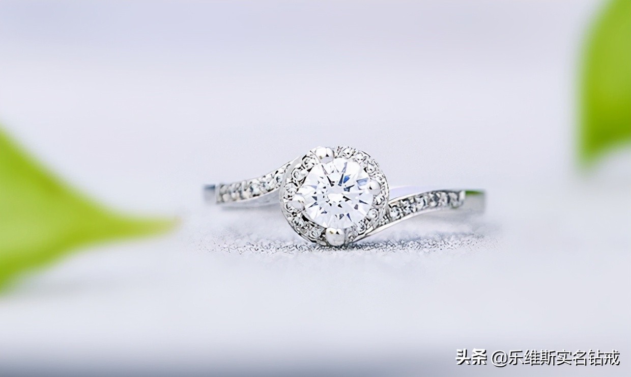 钻戒铂金的好还是18k金的好看,18k金钻戒什么意思