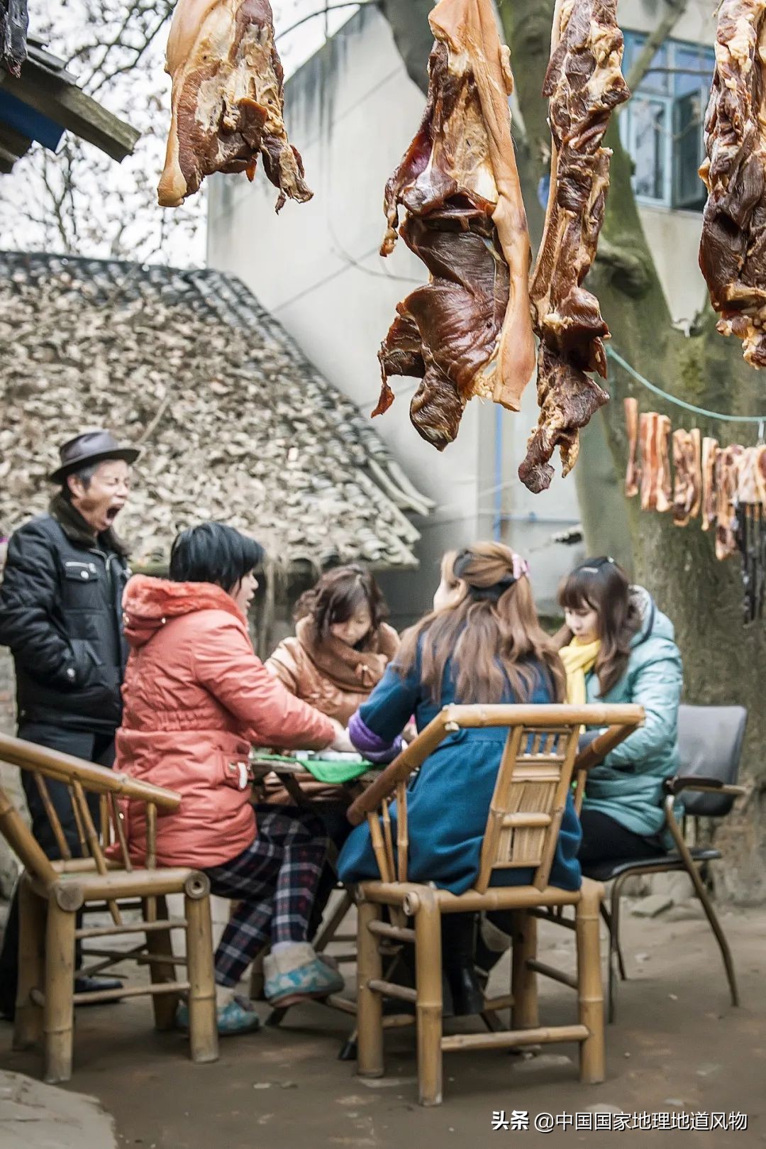 钵钵鸡冷串串家常做法藤椒味,红油串串钵钵鸡凉面