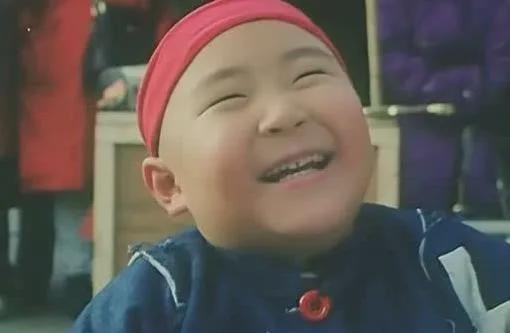 笑林小子郝劭文10岁片酬过千万，身家却被母亲败光，他现状如何？