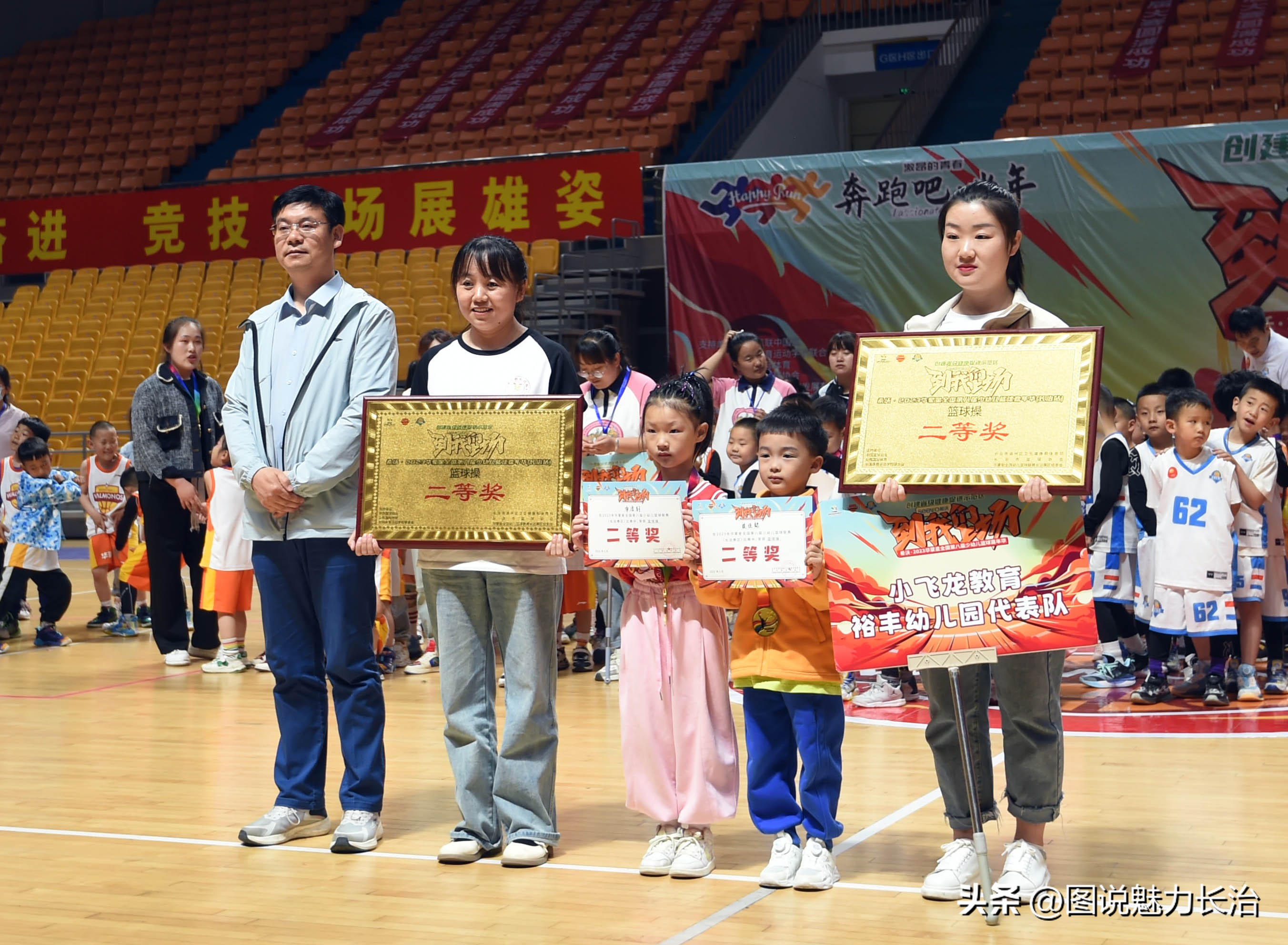 6岁篮球小将惊艳全场,六岁少儿篮球联赛总决赛