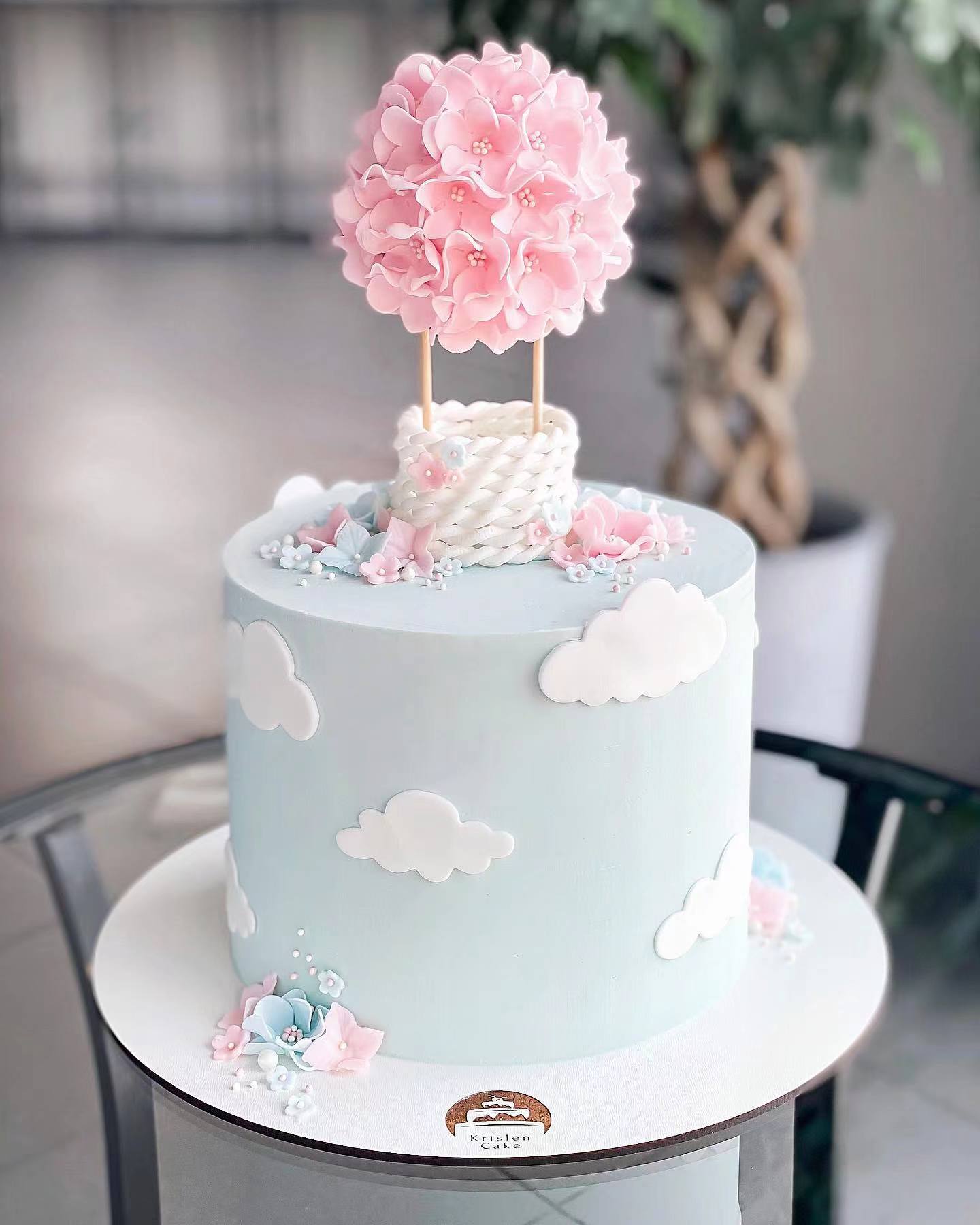 今天给大家做一款好看的蛋糕造型,美味又高颜值的蛋糕造型充满创意