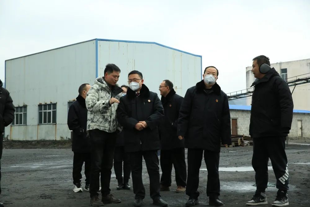 打击恶意欠薪为劳动者追回256亿元,警方为30名工人追回欠薪近30万