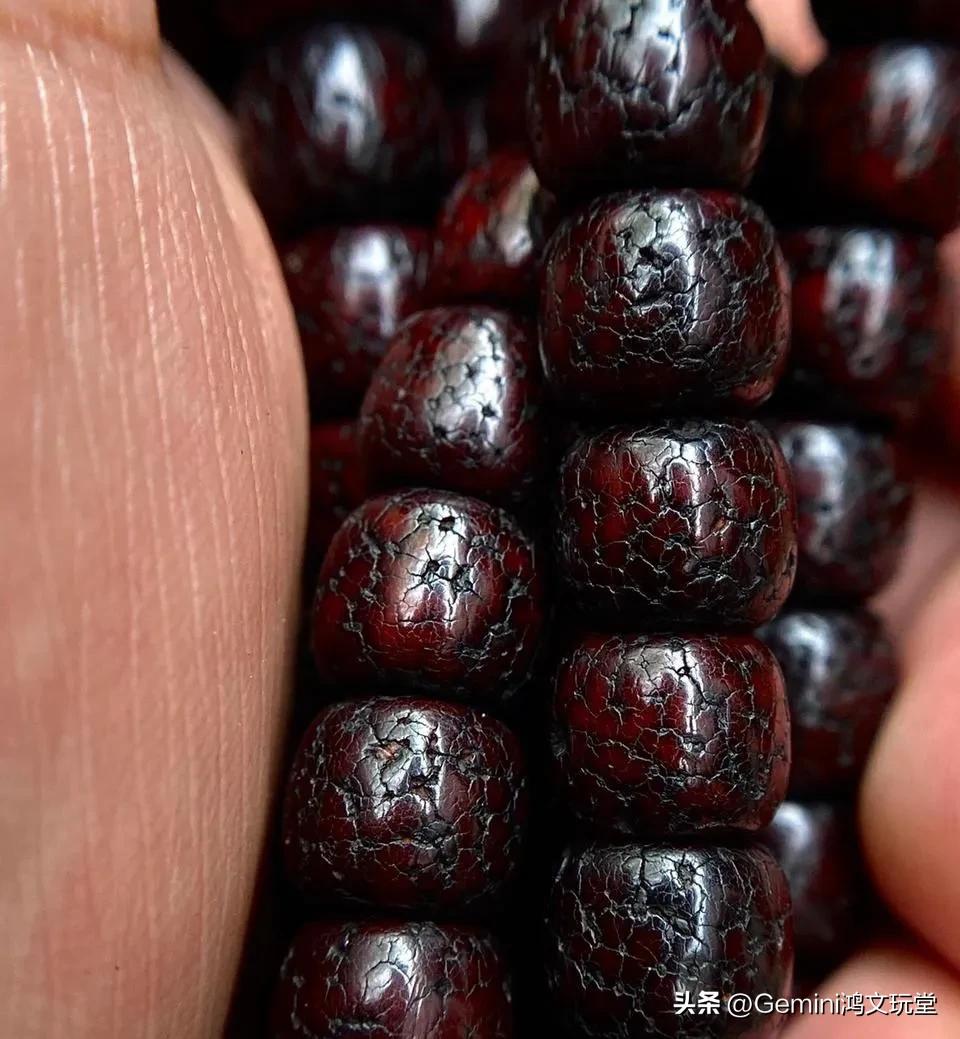 星月菩提和翡翠手串哪个好,星月菩提和菩提根哪个容易盘