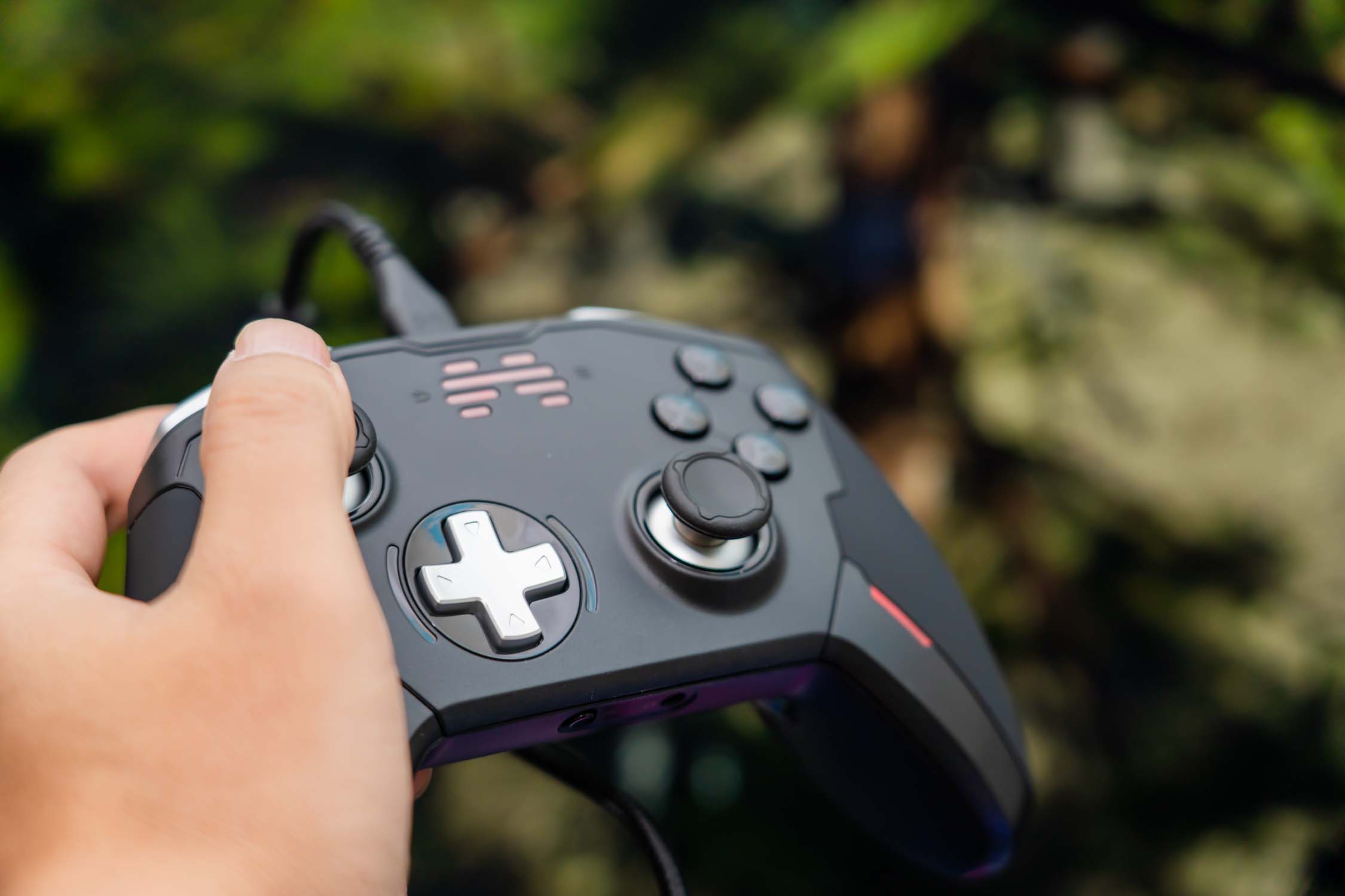 北通宙斯精英游戏手柄优缺点,北通宙斯2手柄好还是pro手柄好