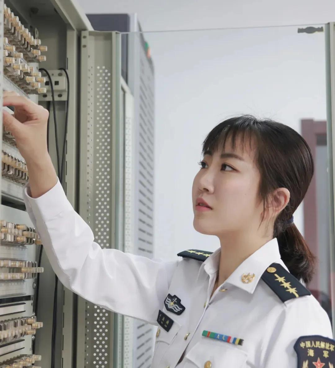 30年军龄正团转业还是退休,22年军龄正营转业拿多少钱