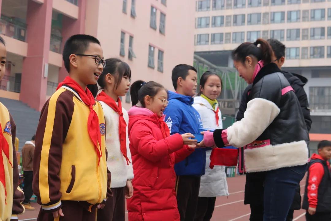 双减政策下的小学体育活动美篇,双减后孩子们拥有了快乐时光