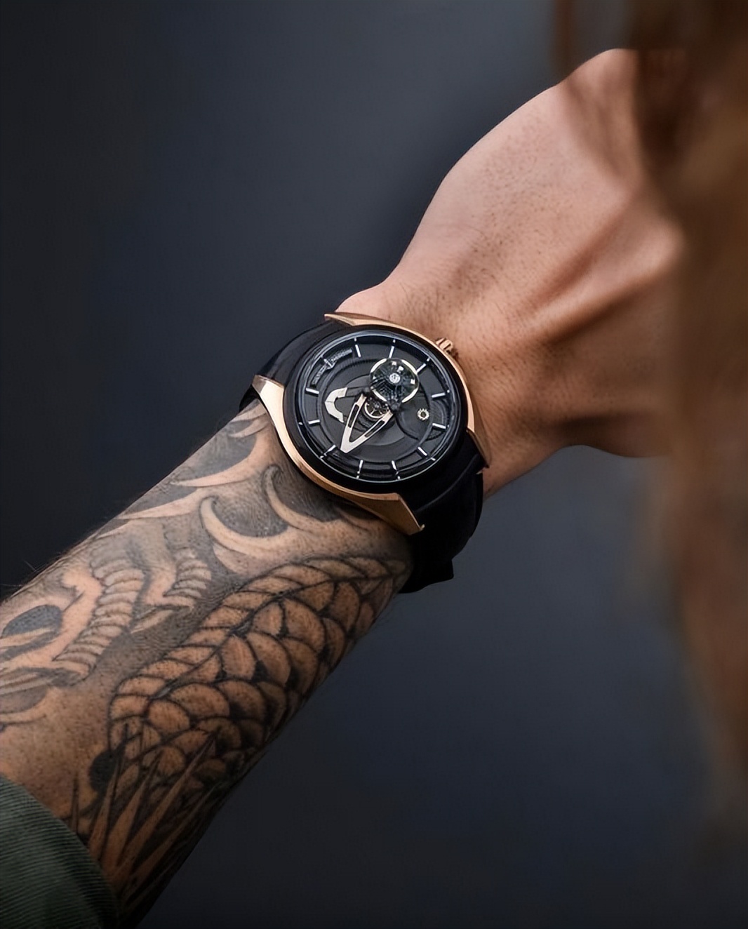 花一万多买了一个真劳力士,花十几万买绿水鬼值吗