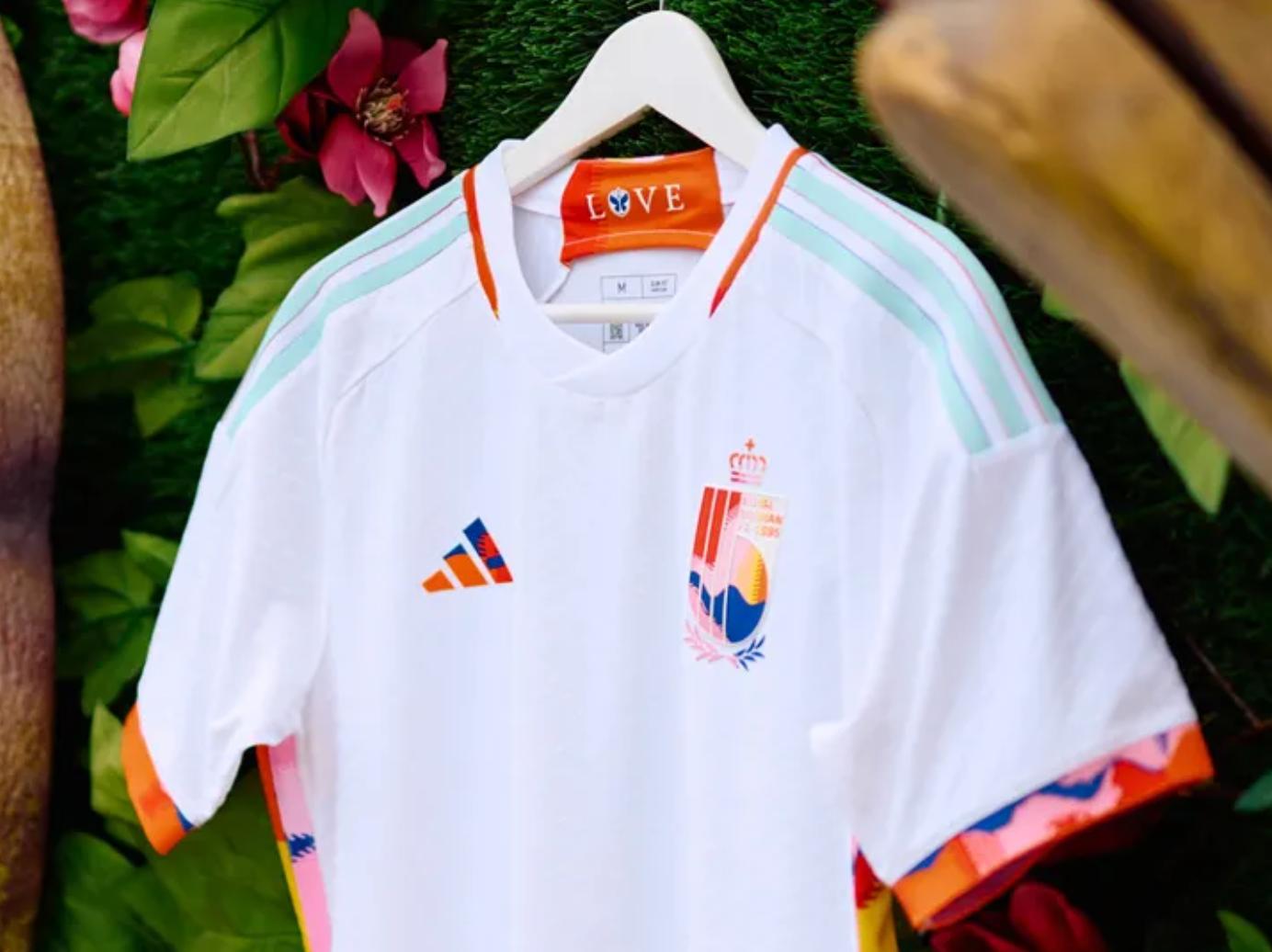 「世界杯球衣」馋哭中国球迷的细节（一）