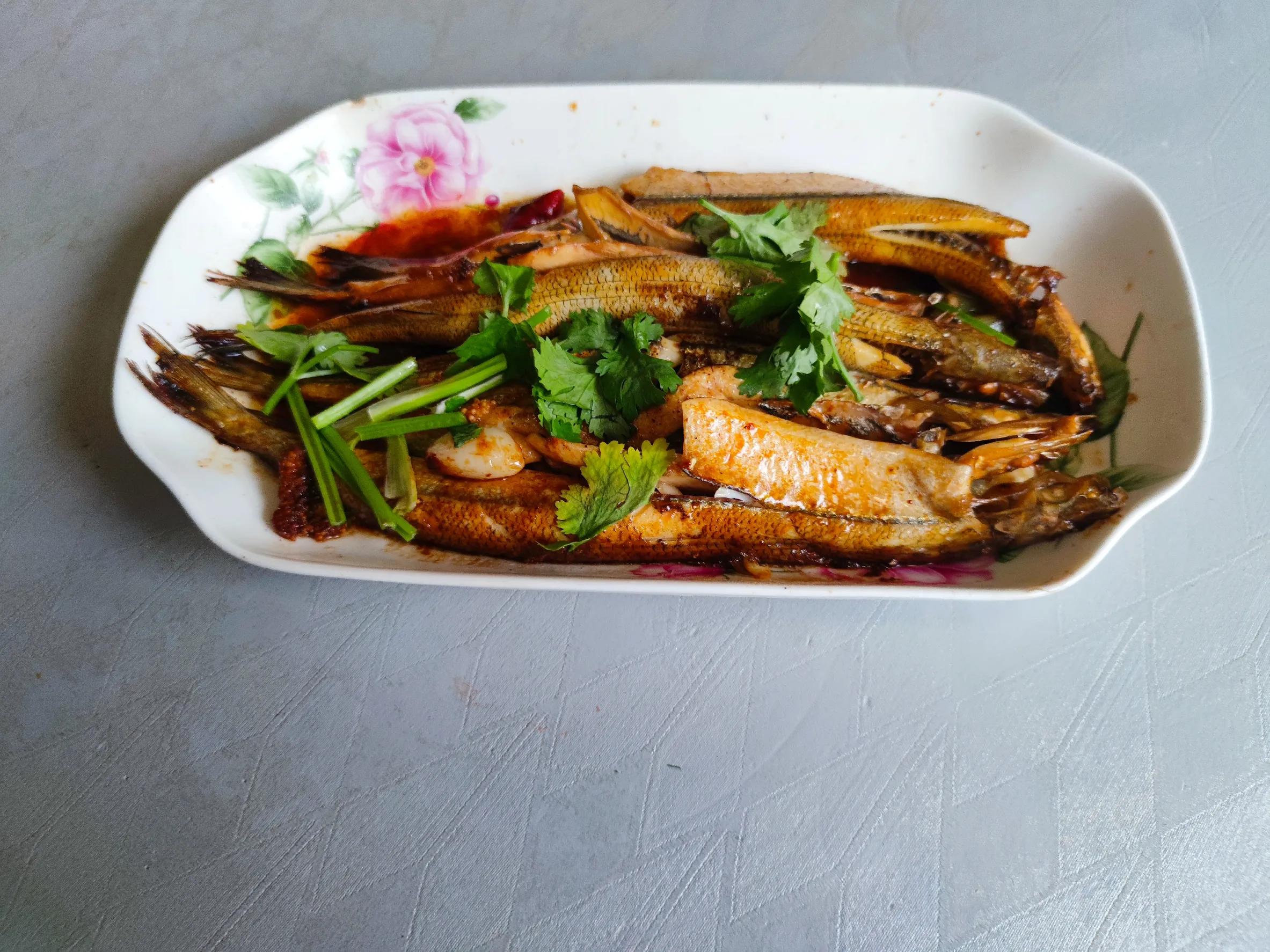 夏天吃海鱼，内行专挑这5种，肉鲜不腥无法养殖，摊主都夸是行家