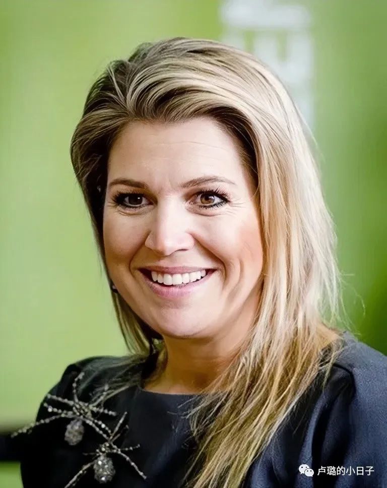 一对耳环价值36万,一对耳环一百万