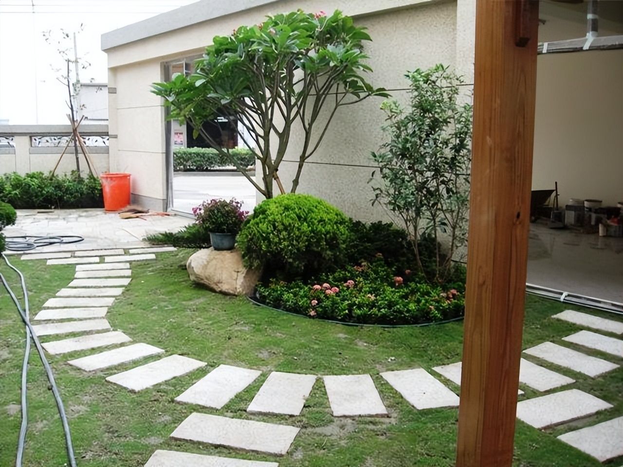 庭院种植满树花好不好风水,农村小院栽什么树旺宅