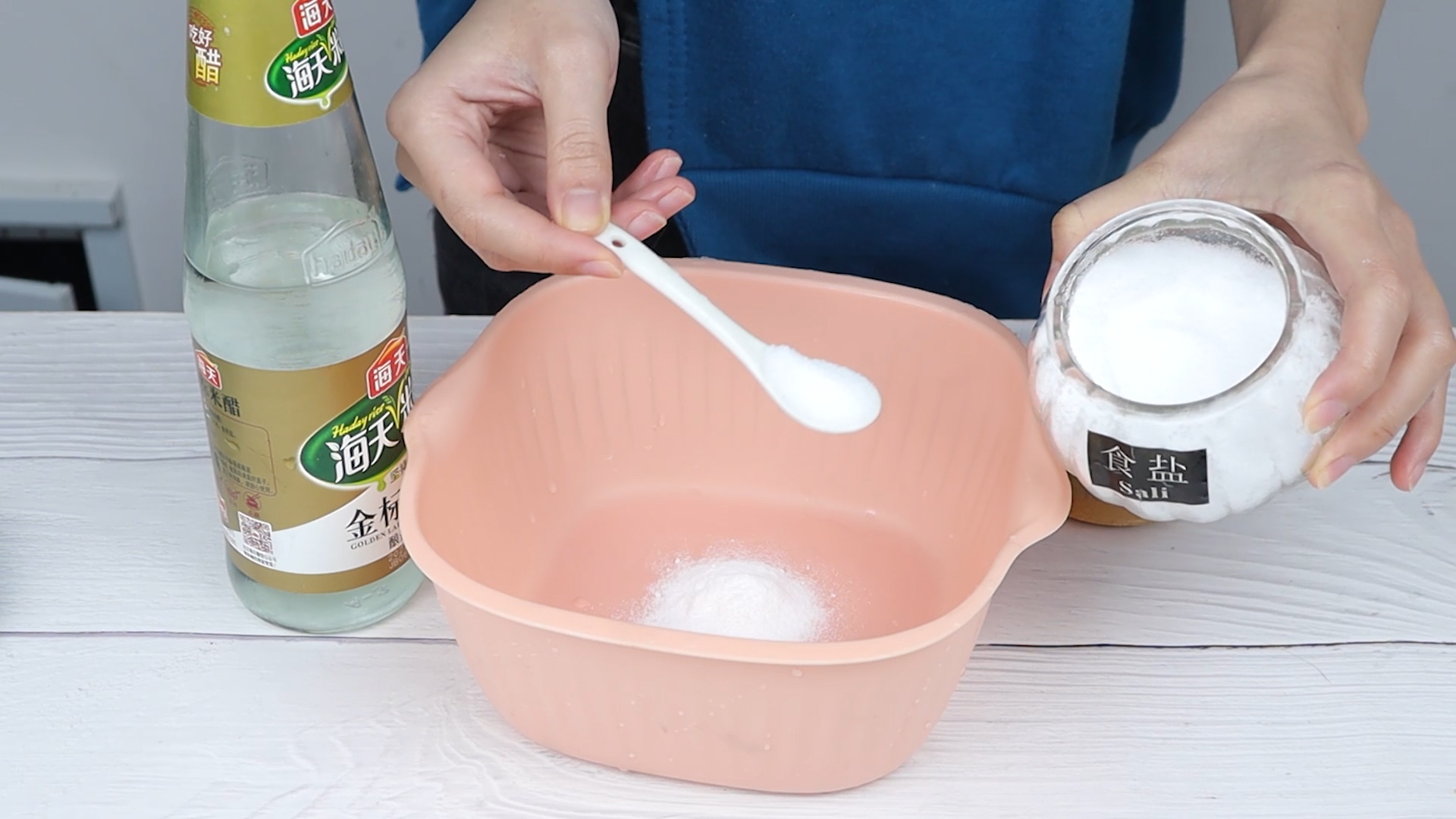 毛巾用久了又黄又硬怎么冼,毛巾用久了又滑又黏怎么清洗干净