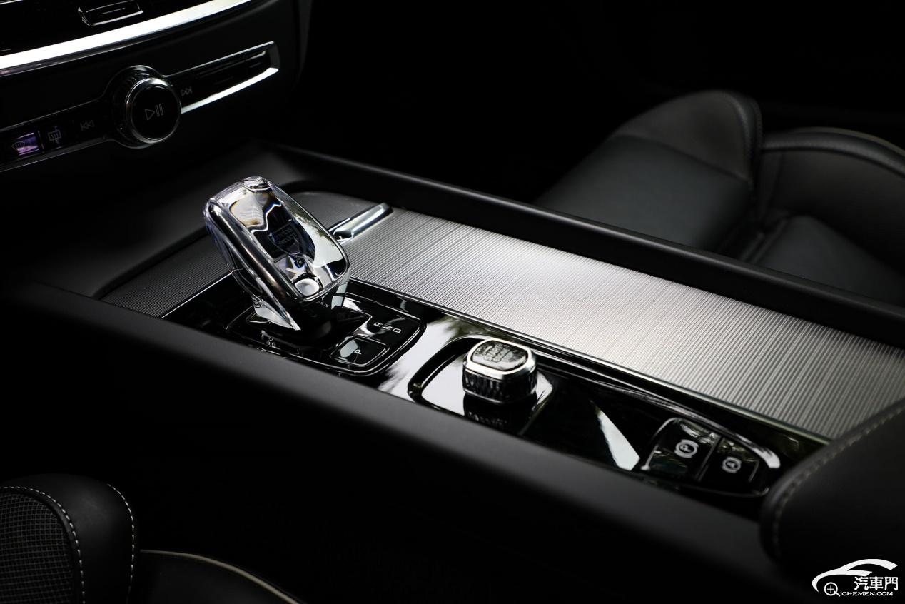 沃尔沃瓦罐车v60和v90,自驾游沃尔沃v60旅行版瓦罐