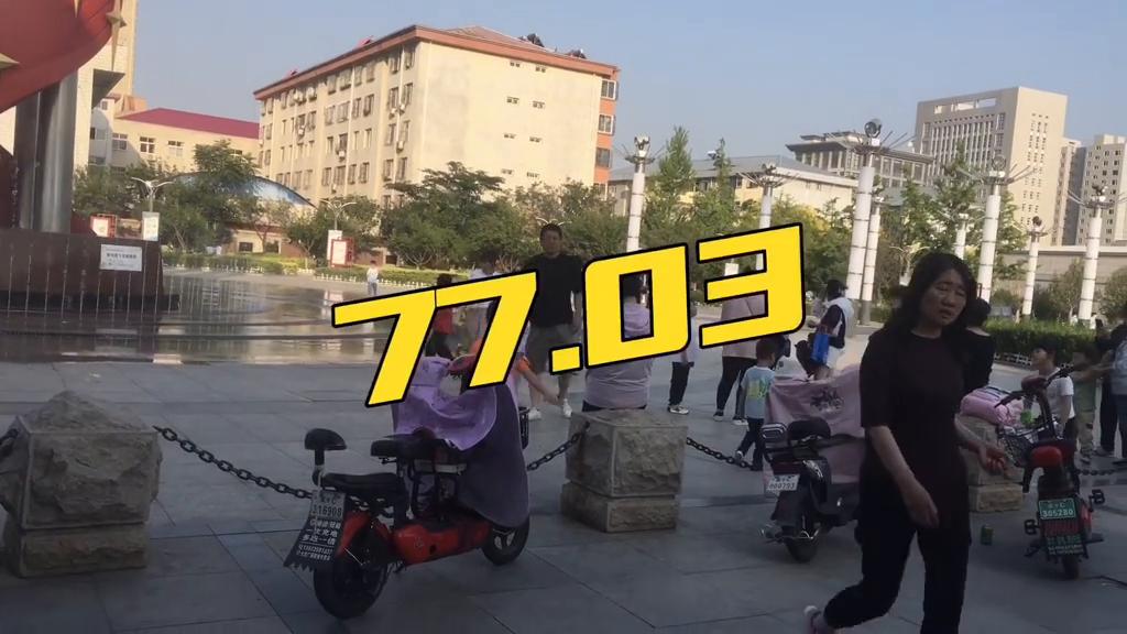 摆摊卖气球不容易,摆摊卖气球的利弊