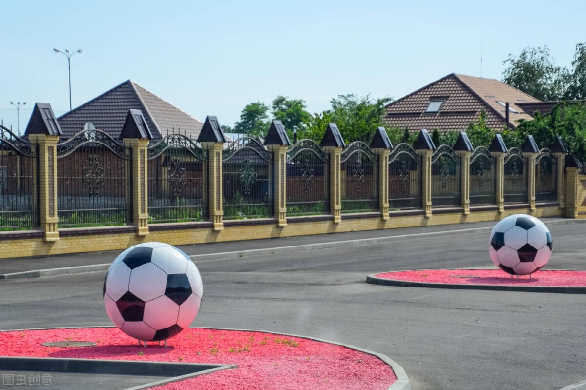 周日足球比赛复盘,周日三场赛事解析