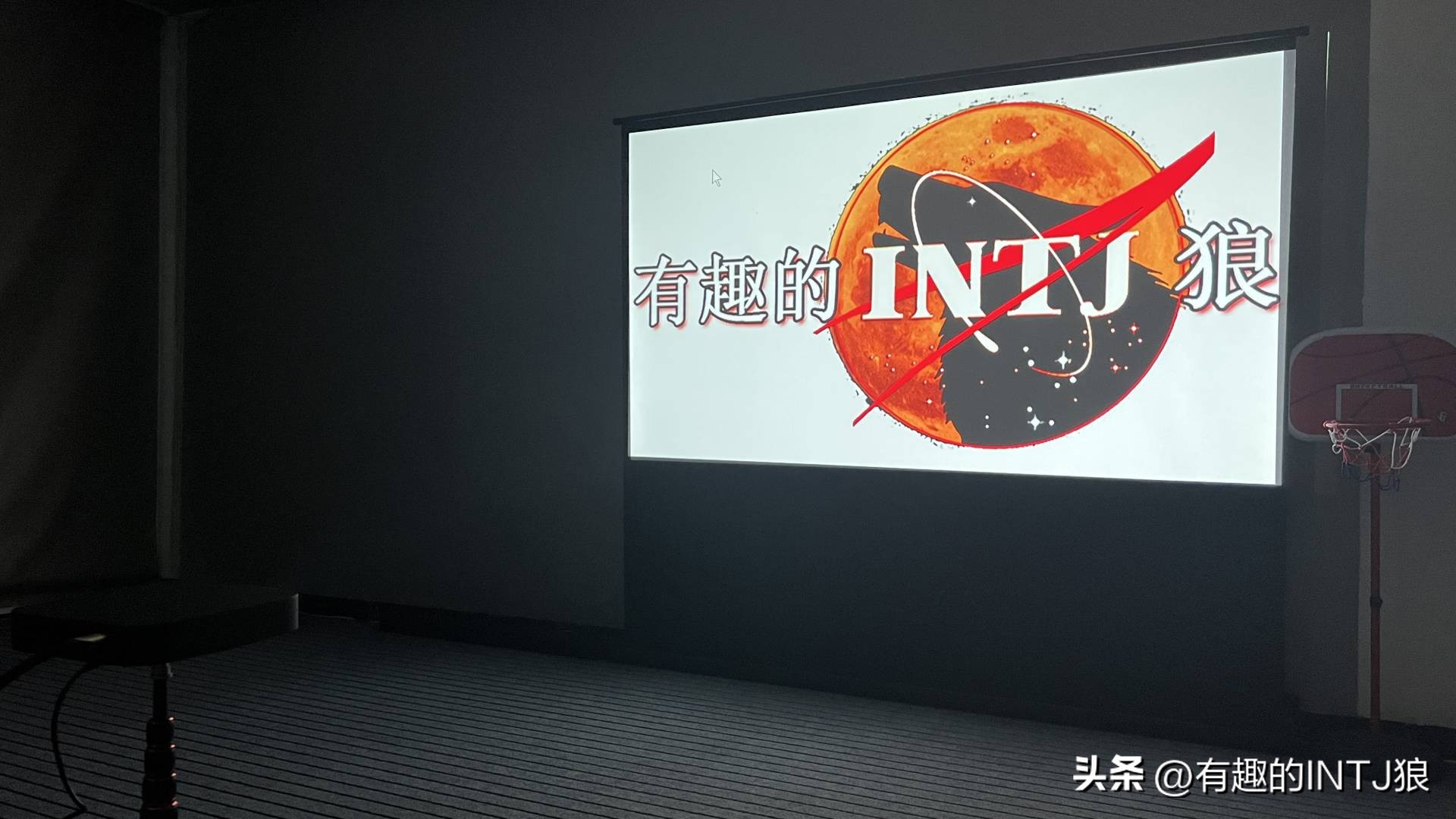 峰米s5z6xpro,峰米s5和极米z6x怎么上墙