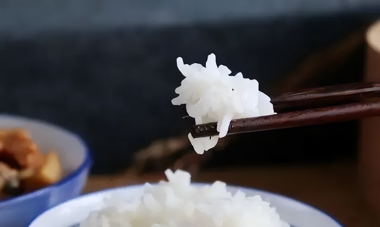 网上买的五常大米能放心吃吗 (制止假的五常大米我们该怎么做)